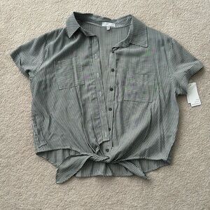 Short Sleeve Button Down Women’s Blouse/Top, Grey/White Stripe